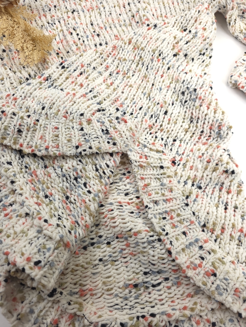 Moon & Madison  Cream Speckled Knit Sweater  Women's Crewneck Long Tunic Style S - Picture 7 of 11